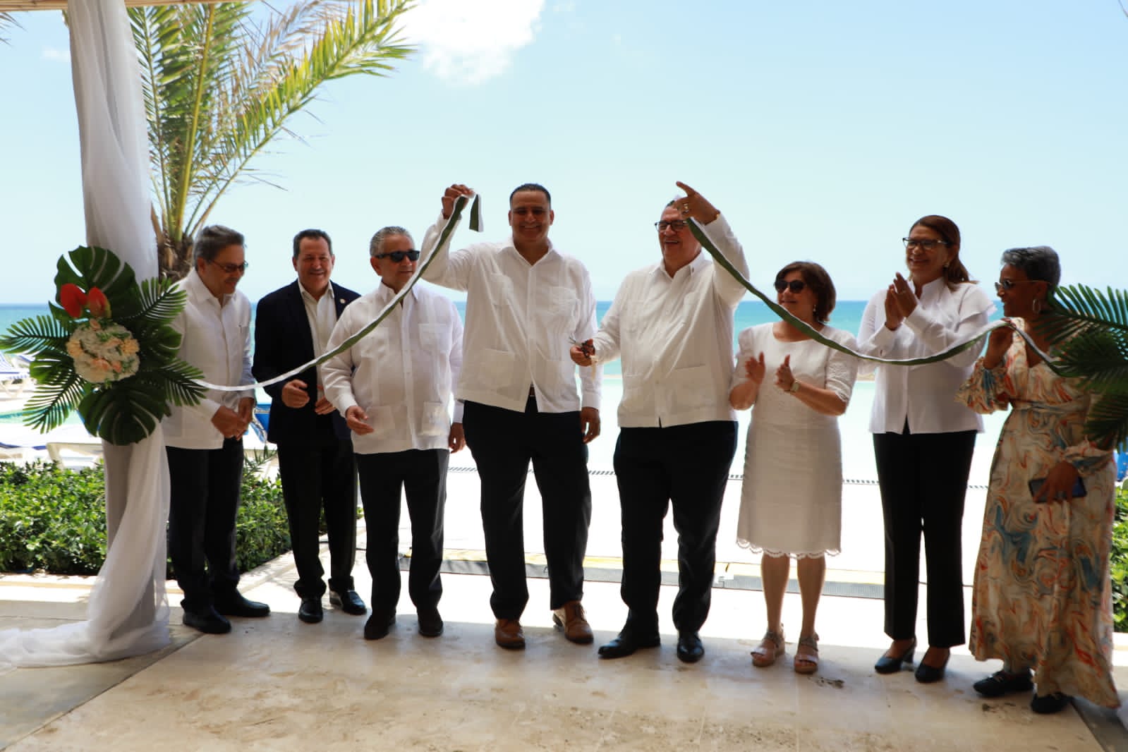 Porfirio Peralta invitado especial al lanzamiento del  proyecto turístico inmobiliario Caney Beach Home